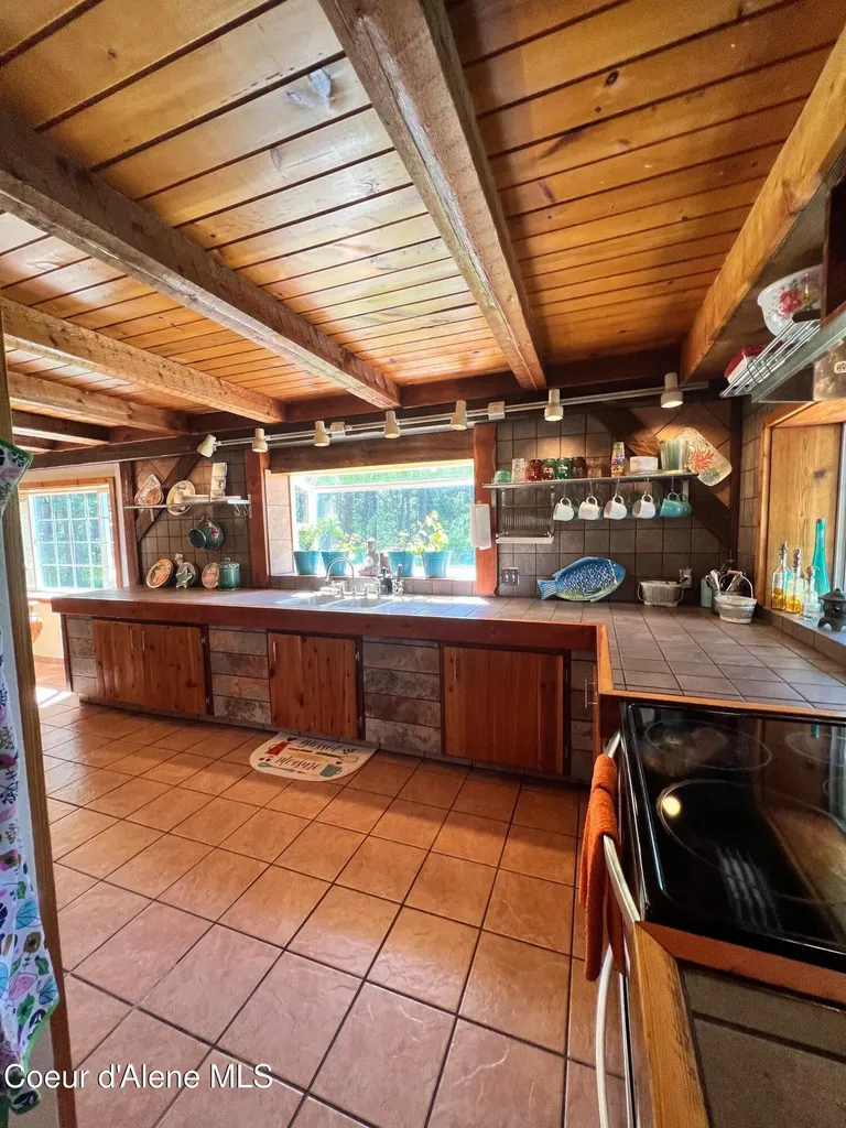 260 Rustic Lane Bonners Ferry ID 83805