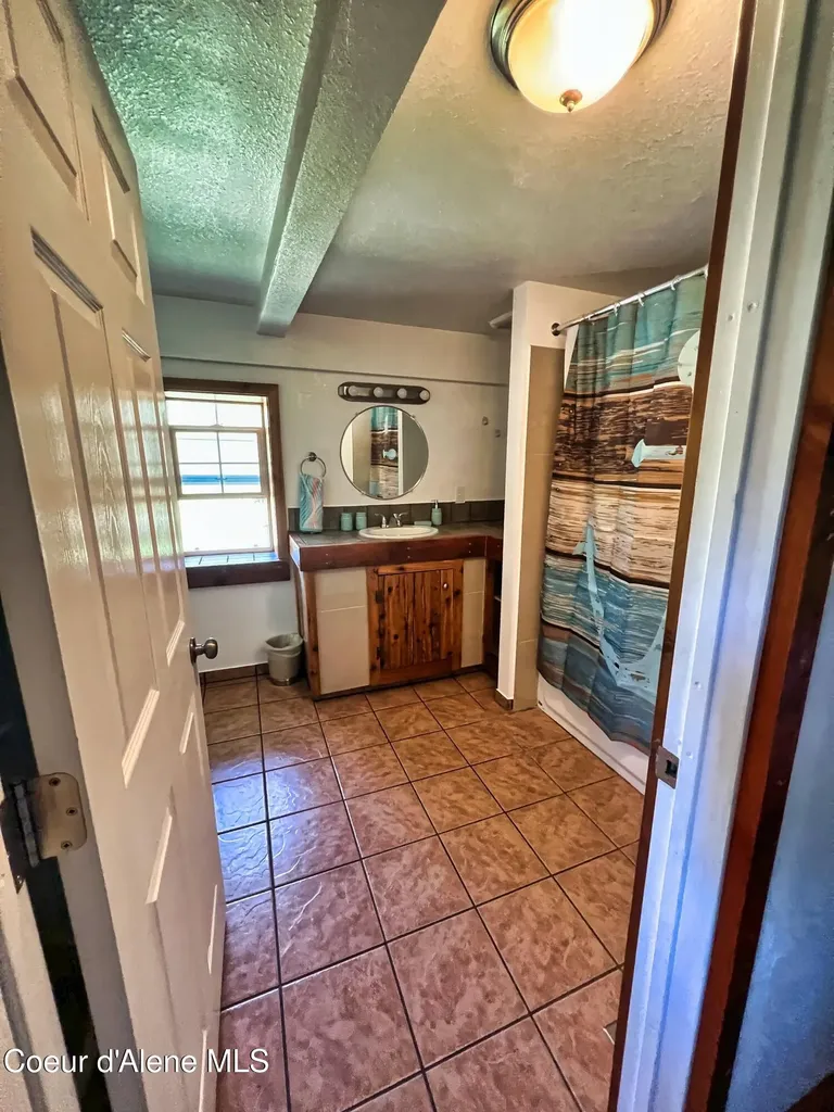 260 Rustic Lane Bonners Ferry ID 83805