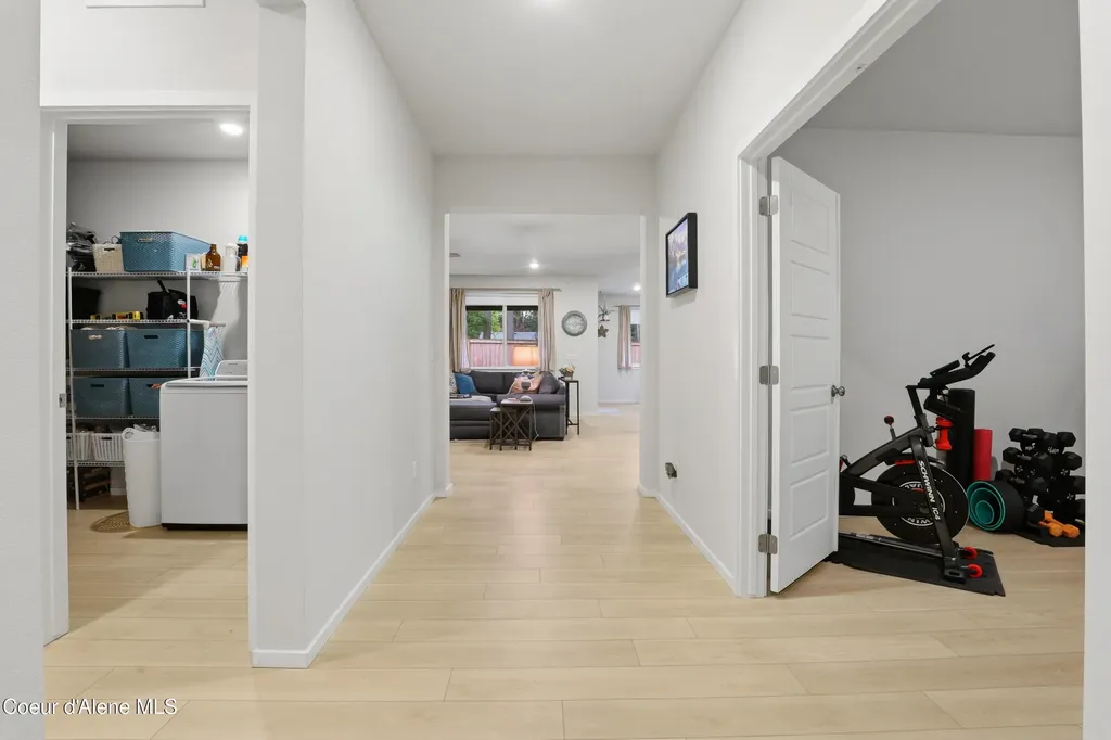 248 E Sandmyrtle Avenue Hayden ID 83835