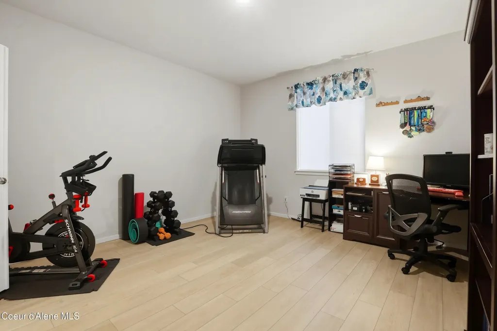 248 E Sandmyrtle Avenue Hayden ID 83835