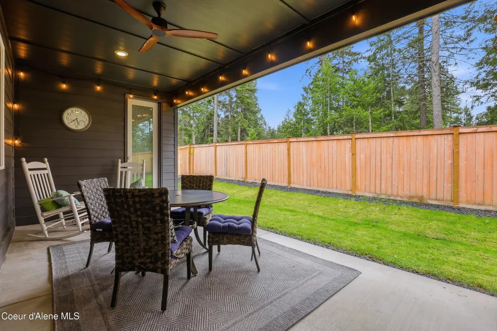 248 E Sandmyrtle Avenue Hayden ID 83835