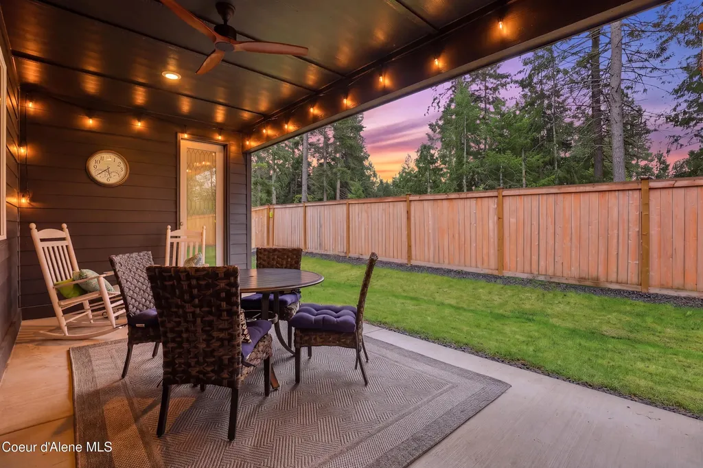 248 E Sandmyrtle Avenue Hayden ID 83835