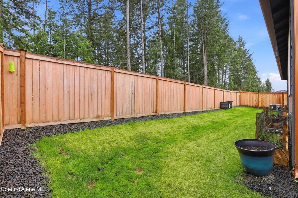 248 E Sandmyrtle Avenue Hayden ID 83835
