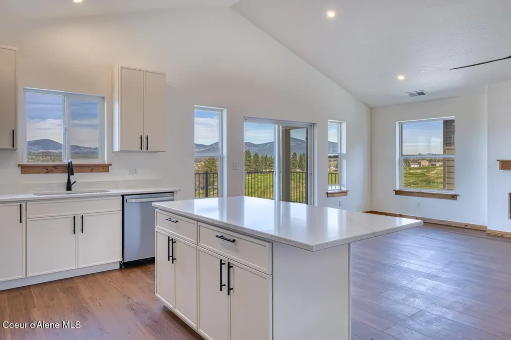 3606 N Blaze Lp Post Falls ID 83854