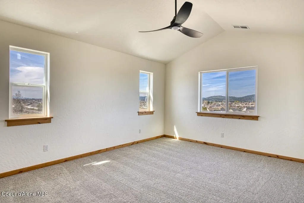 3606 N Blaze Lp Post Falls ID 83854