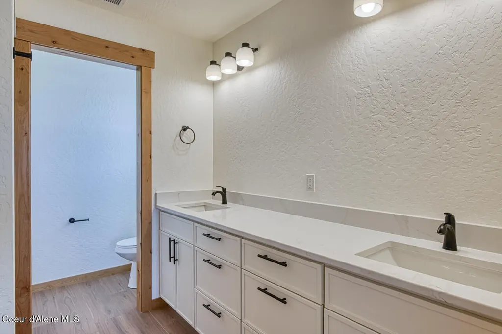 3606 N Blaze Lp Post Falls ID 83854