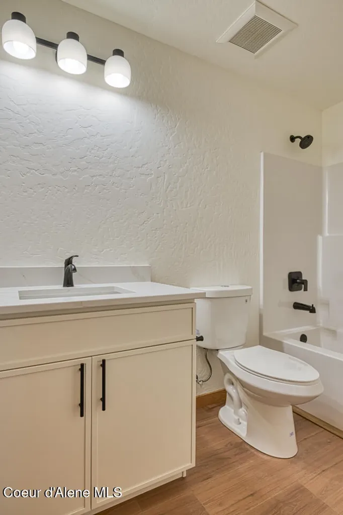 3606 N Blaze Lp Post Falls ID 83854