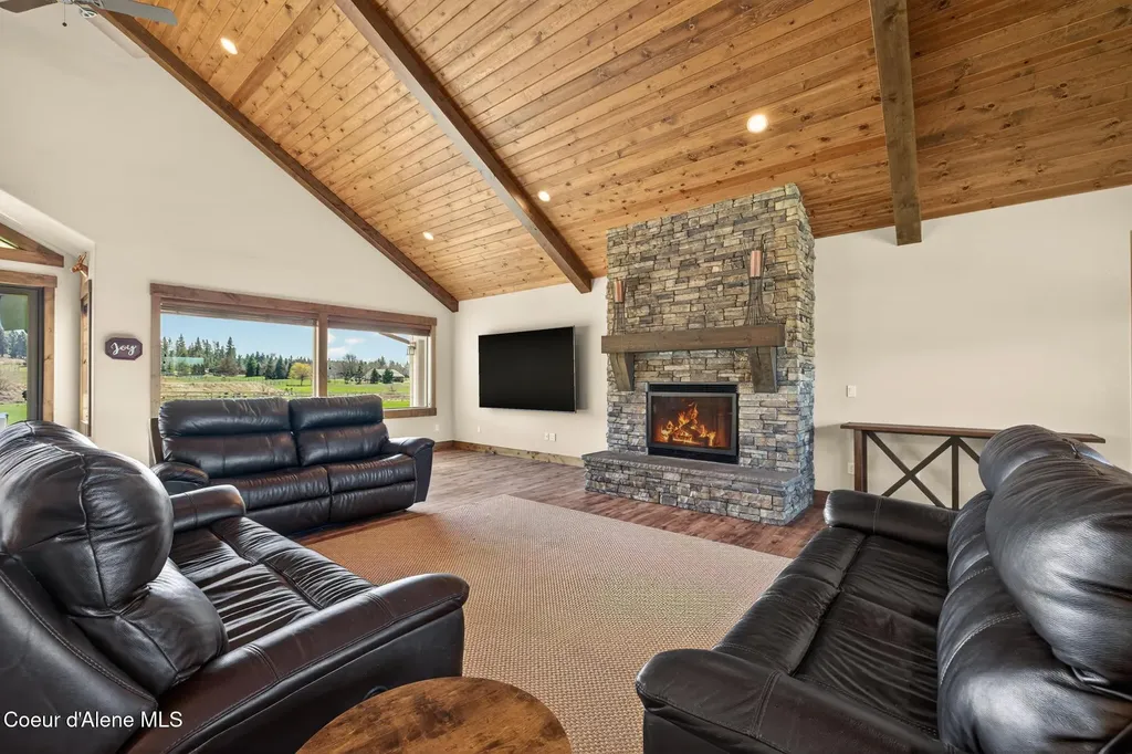3358 E Leebowe Court Hayden ID 83835