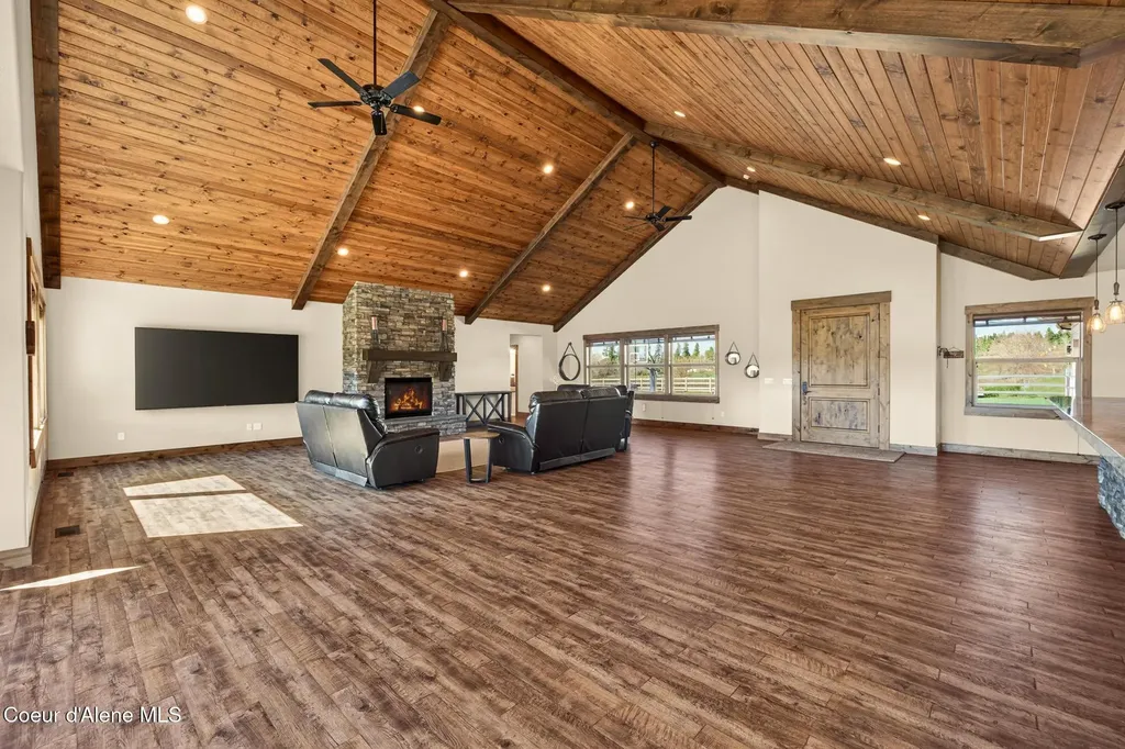 3358 E Leebowe Court Hayden ID 83835
