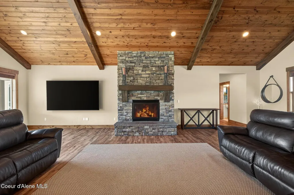 3358 E Leebowe Court Hayden ID 83835