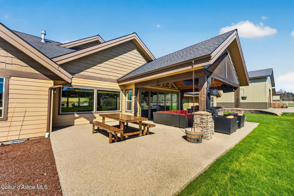 3358 E Leebowe Court Hayden ID 83835