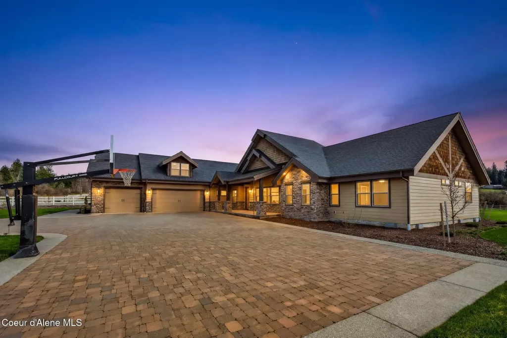 3358 E Leebowe Court Hayden ID 83835