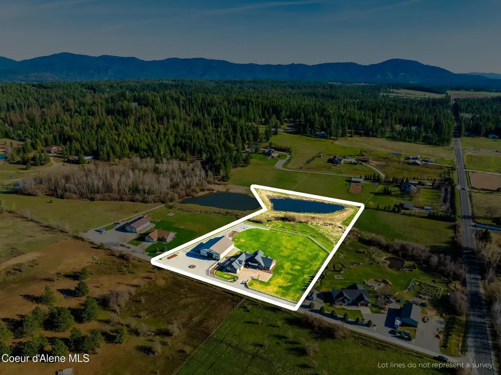 3358 E Leebowe Court Hayden ID 83835