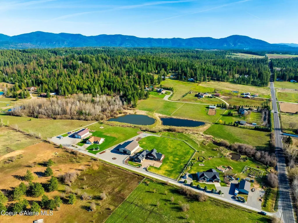 3358 E Leebowe Court Hayden ID 83835