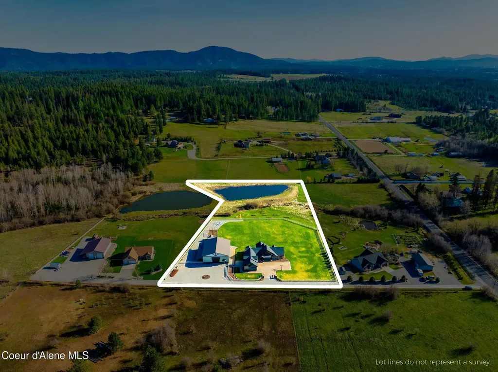 3358 E Leebowe Court Hayden ID 83835