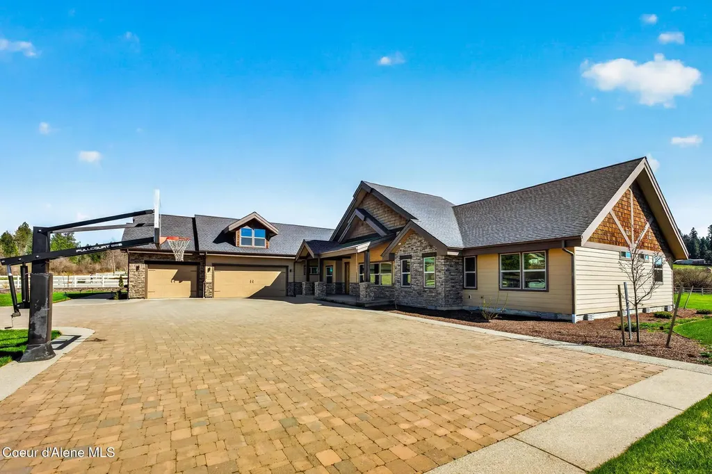 3358 E Leebowe Court Hayden ID 83835