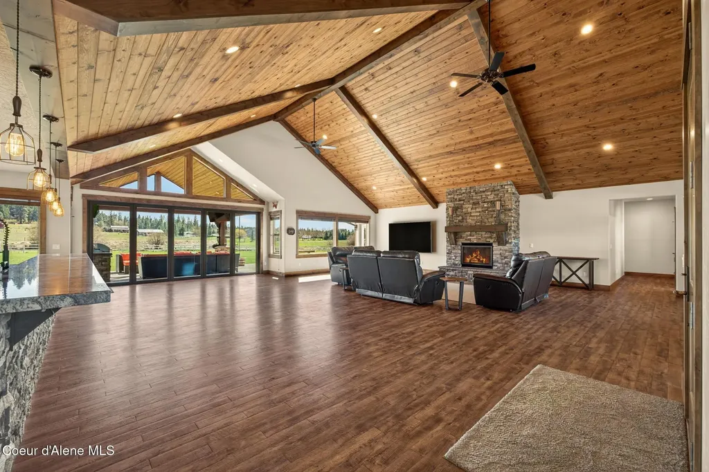 3358 E Leebowe Court Hayden ID 83835