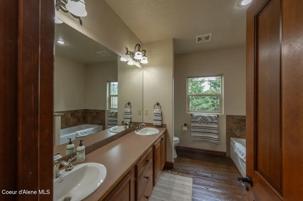 289 Fairway Drive Priest Lake ID 83856
