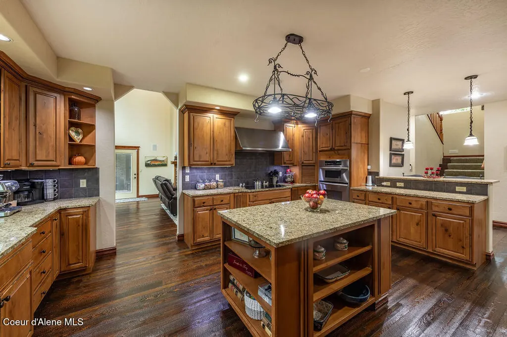 289 Fairway Drive Priest Lake ID 83856
