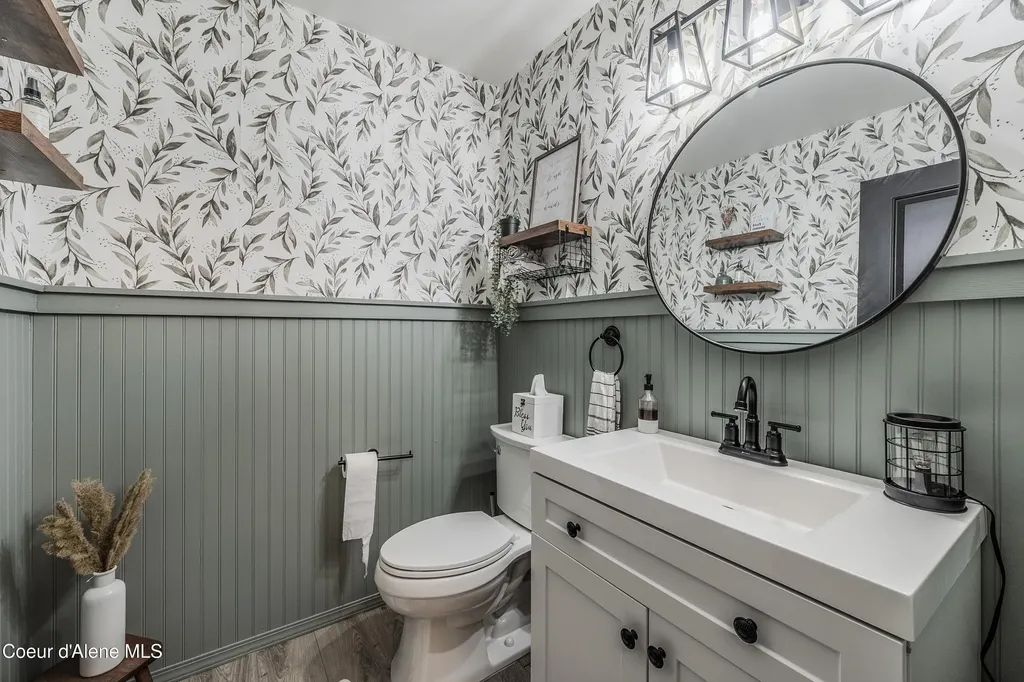 2033 N Bunting Lane Post Falls ID 83854