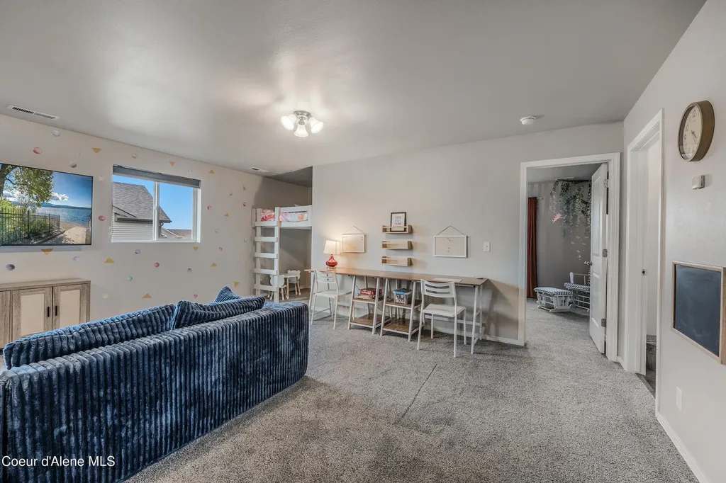 2033 N Bunting Lane Post Falls ID 83854