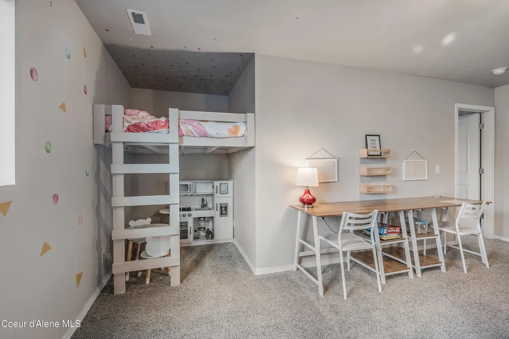 2033 N Bunting Lane Post Falls ID 83854