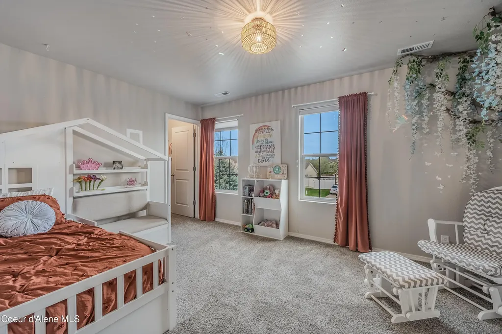 2033 N Bunting Lane Post Falls ID 83854