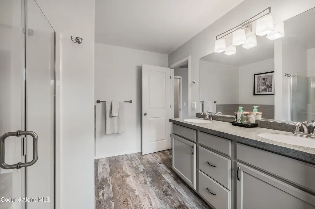 2033 N Bunting Lane Post Falls ID 83854