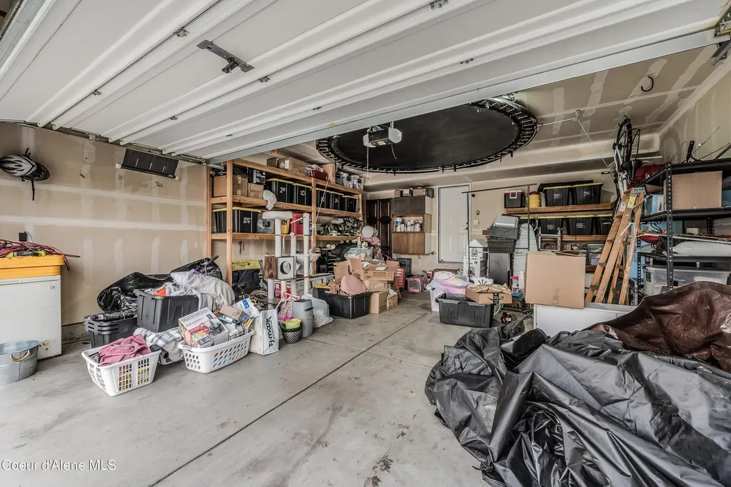 2033 N Bunting Lane Post Falls ID 83854