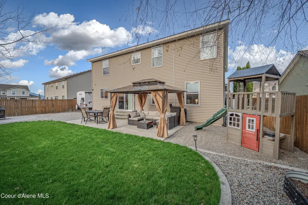 2033 N Bunting Lane Post Falls ID 83854