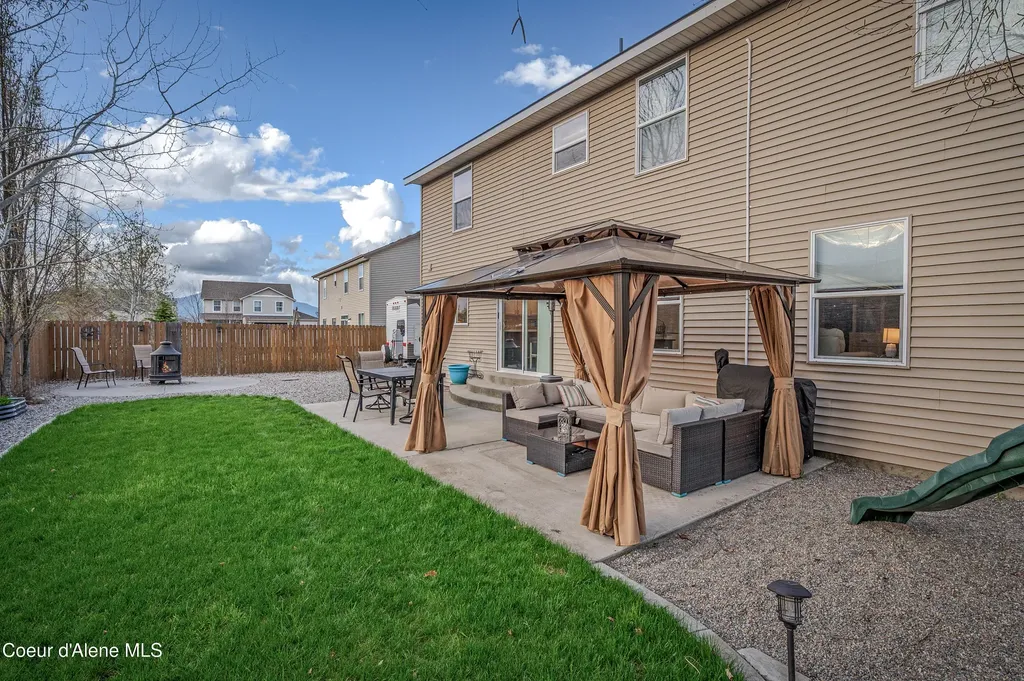 2033 N Bunting Lane Post Falls ID 83854