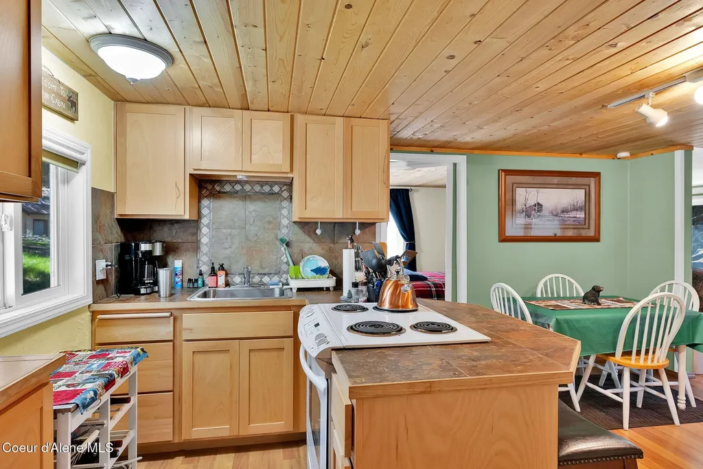 51 Rocky Point Upper Road Plummer ID 83851