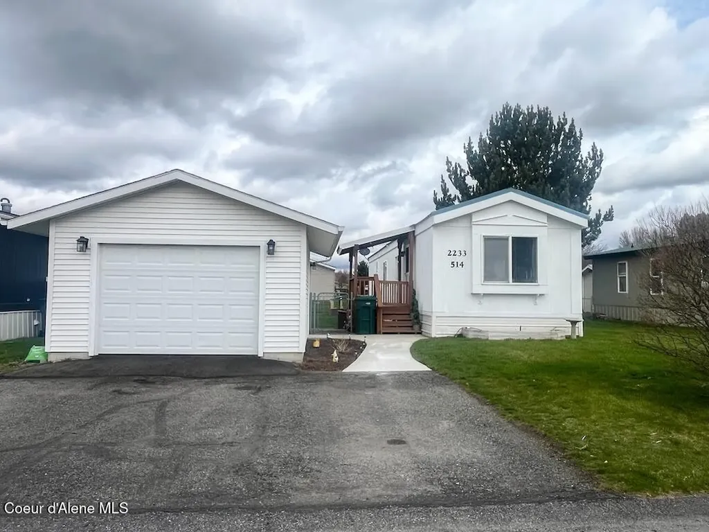 2233 W Merlyn Way Post Falls ID 83854