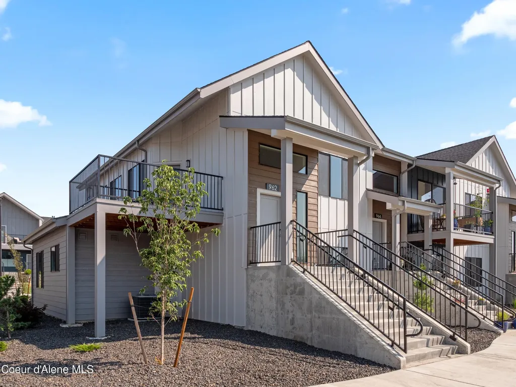 962 E Railroad Avenue Post Falls ID 83854