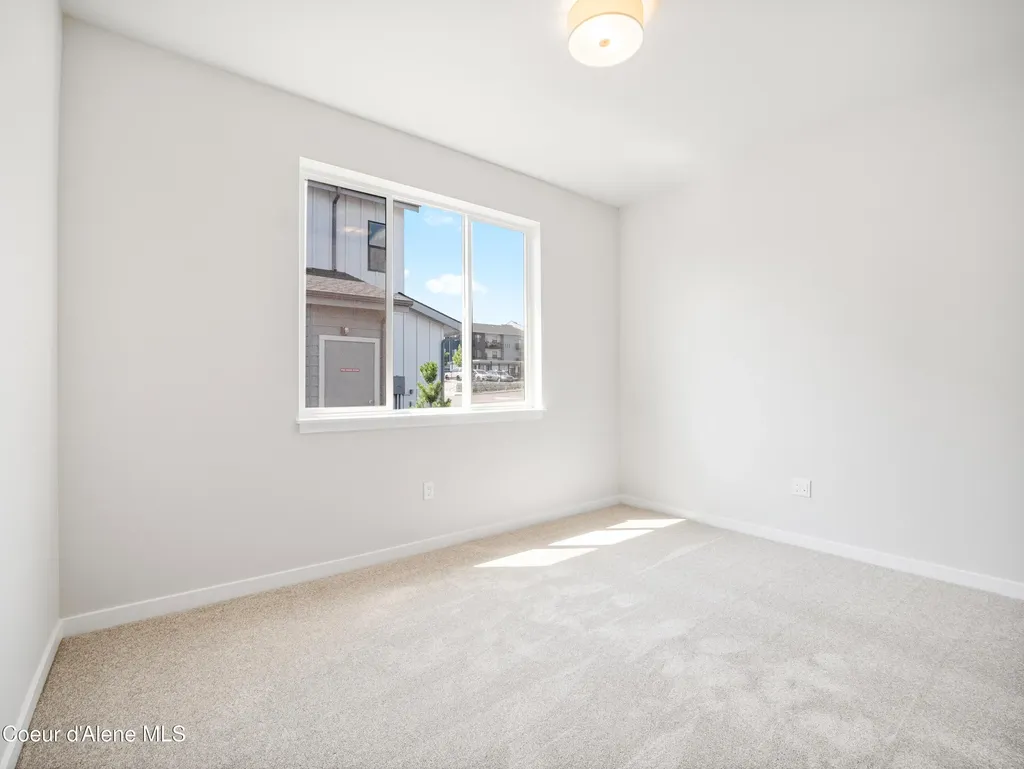 962 E Railroad Avenue Post Falls ID 83854
