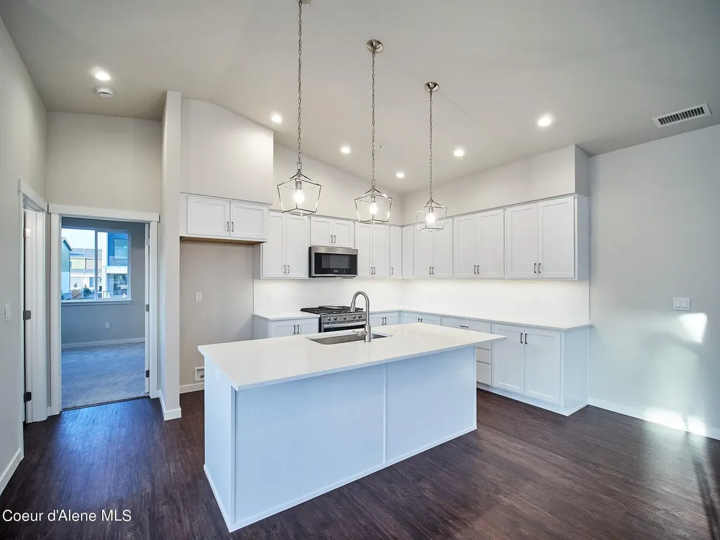962 E Railroad Avenue Post Falls ID 83854