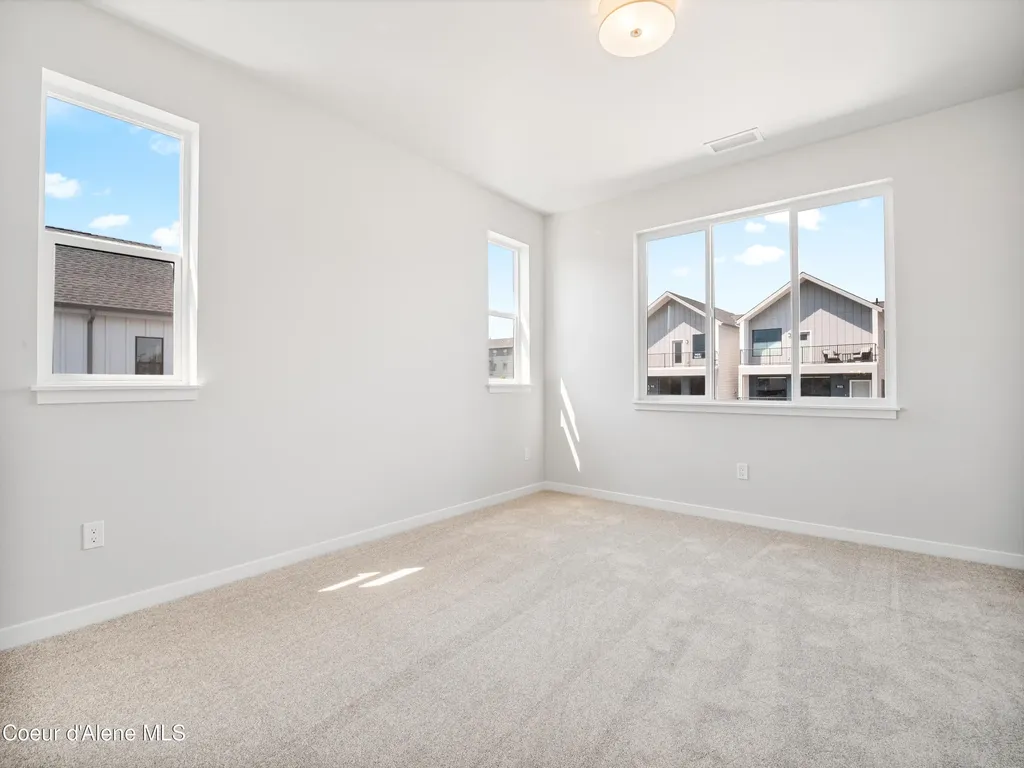 962 E Railroad Avenue Post Falls ID 83854