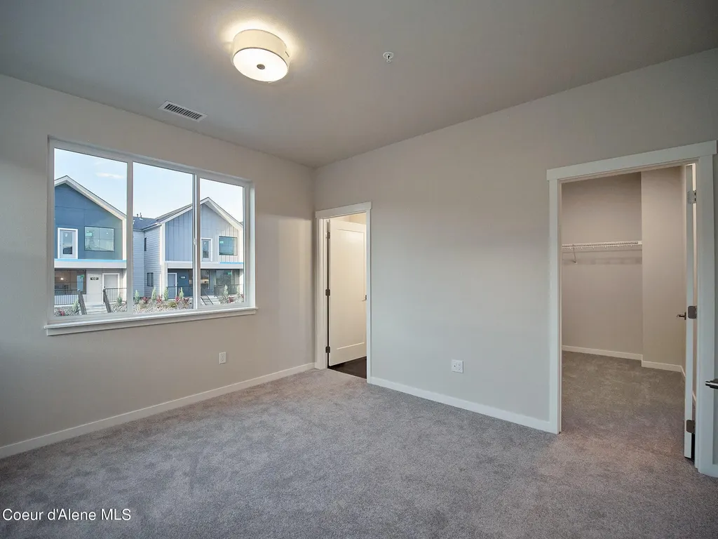 962 E Railroad Avenue Post Falls ID 83854