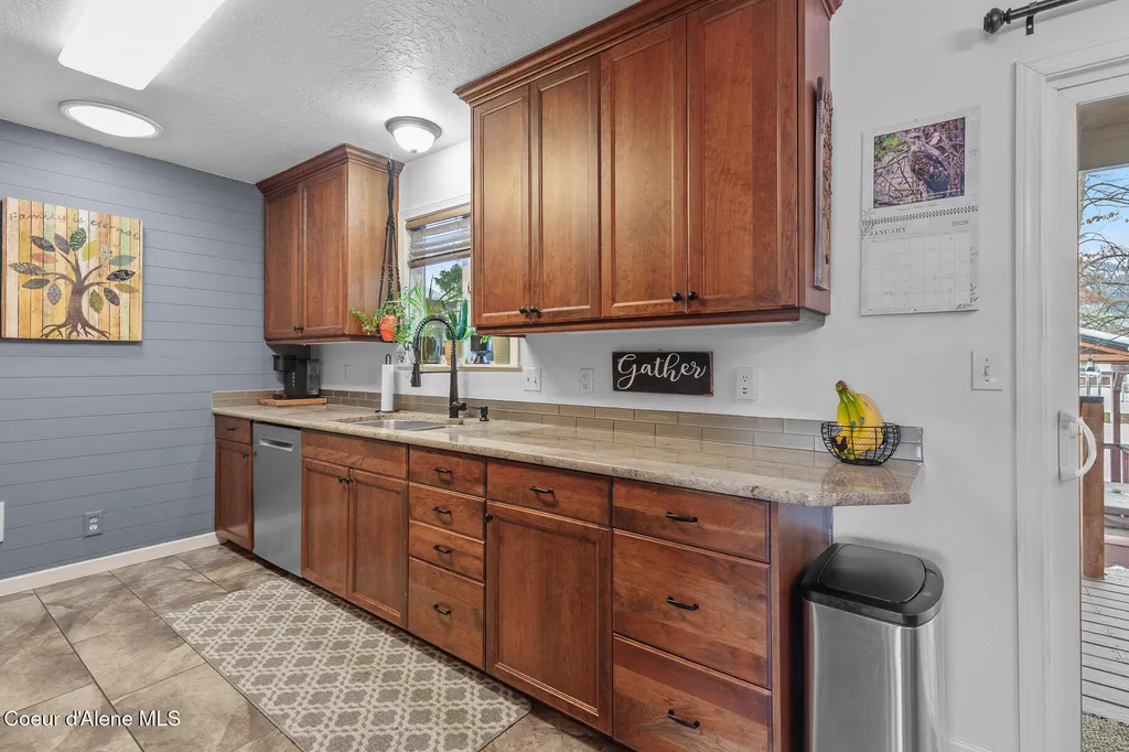 7088 N Colfax Street Dalton Gardens ID 83815