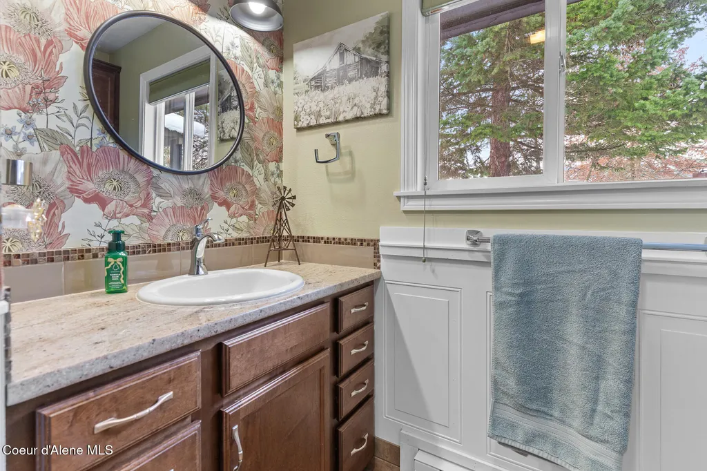 7088 N Colfax Street Dalton Gardens ID 83815