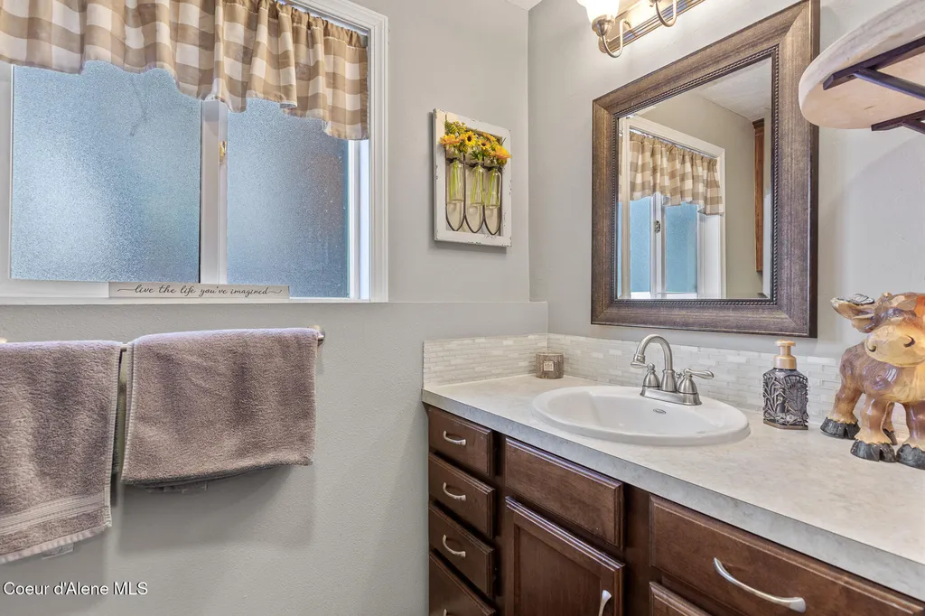 7088 N Colfax Street Dalton Gardens ID 83815