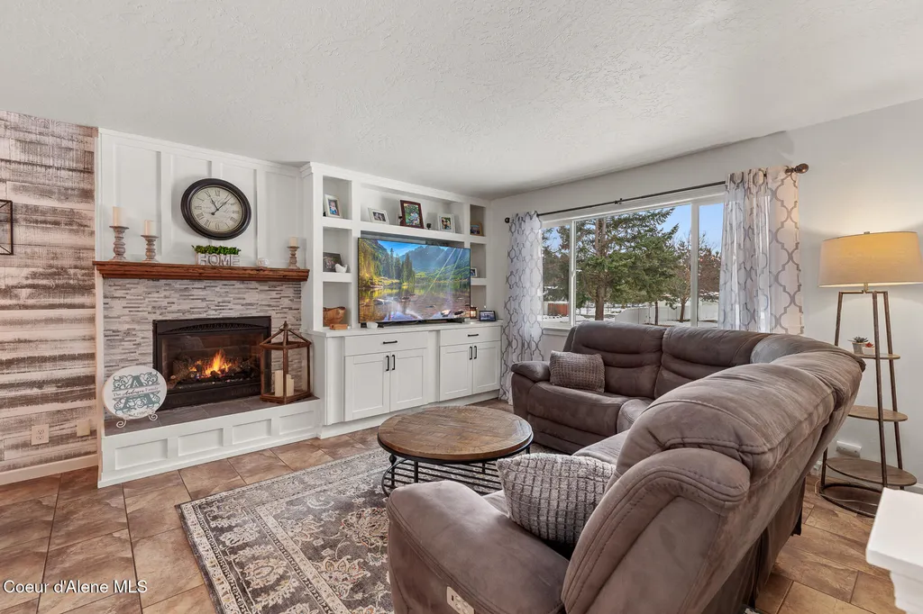 7088 N Colfax Street Dalton Gardens ID 83815