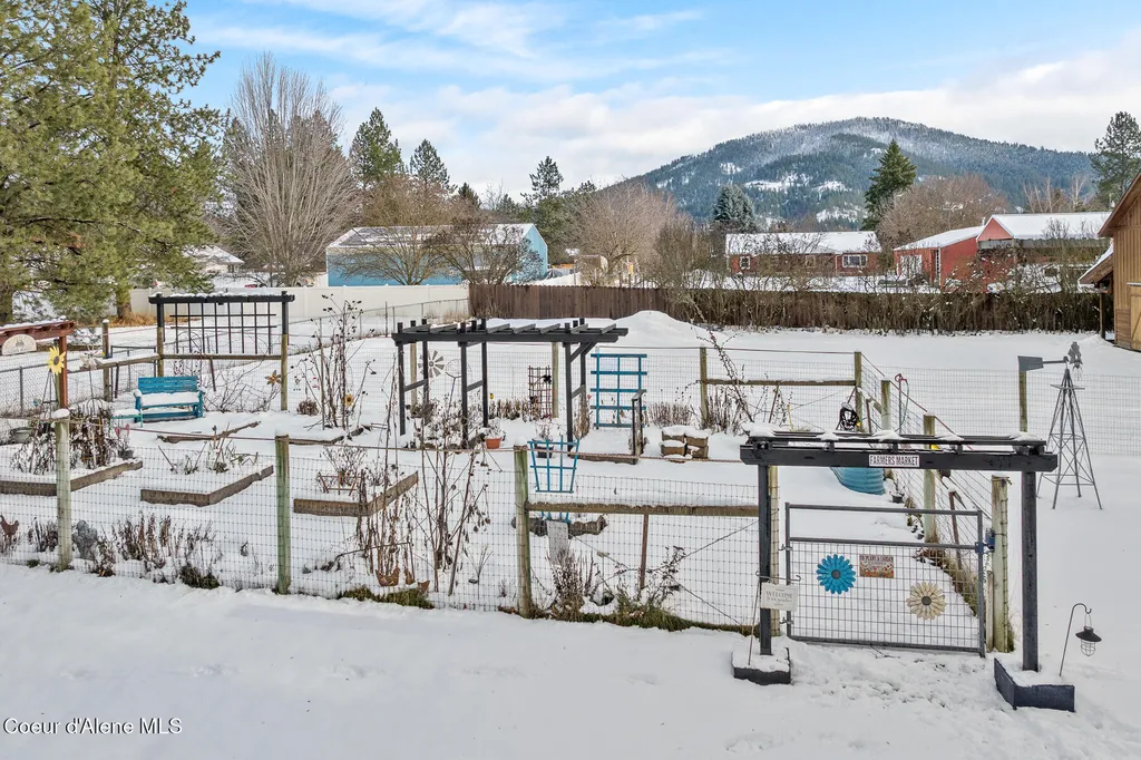 7088 N Colfax Street Dalton Gardens ID 83815