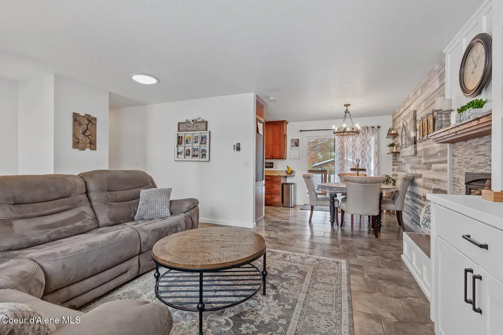 7088 N Colfax Street Dalton Gardens ID 83815