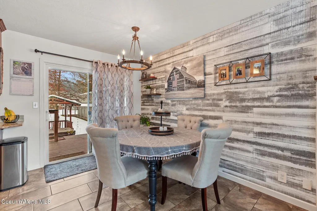 7088 N Colfax Street Dalton Gardens ID 83815