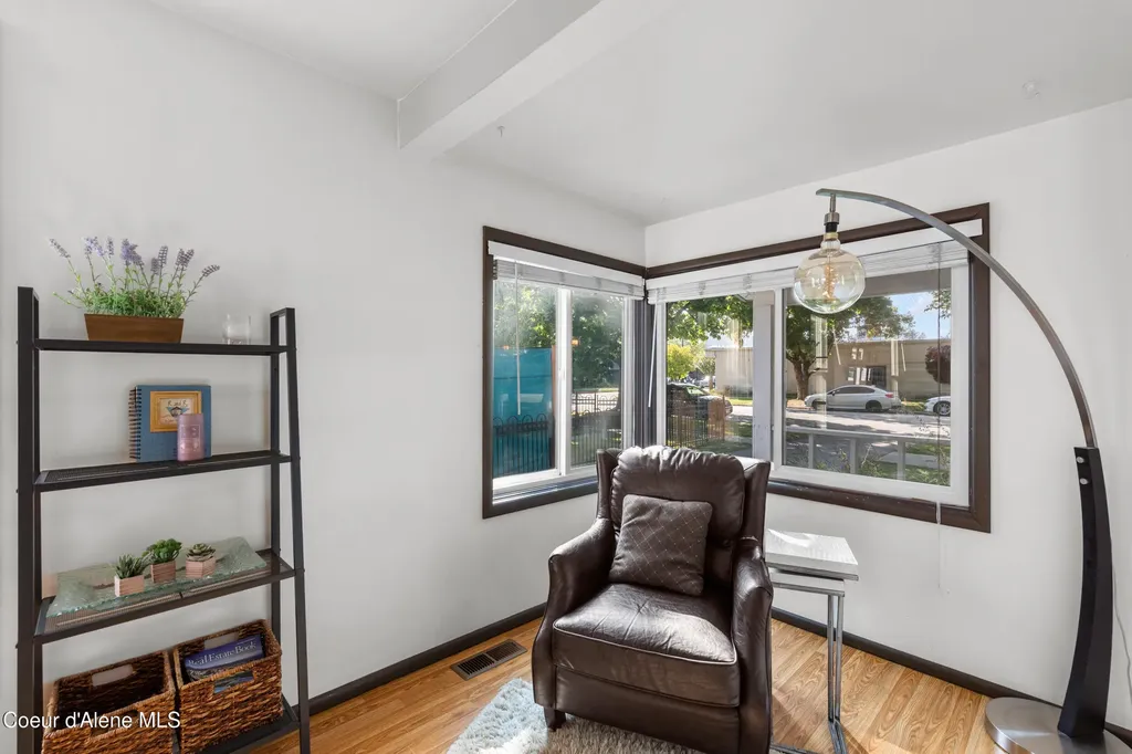 606 N 4th Avenue Sandpoint ID 83864