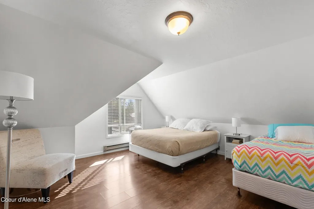 606 N 4th Avenue Sandpoint ID 83864