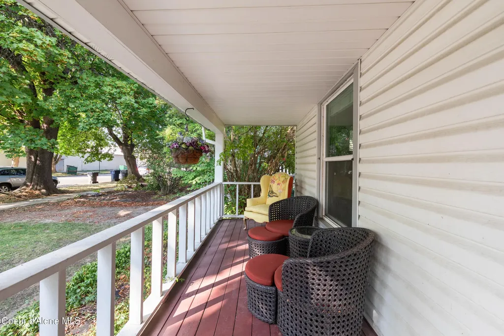606 N 4th Avenue Sandpoint ID 83864