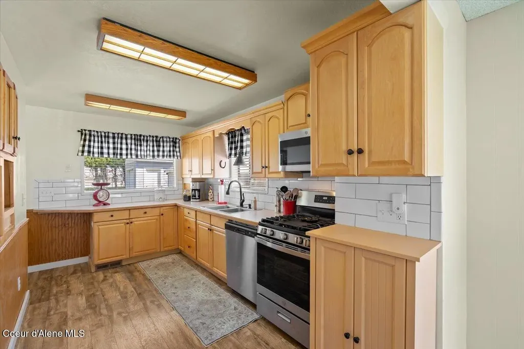 112 W 4th Street Silverton ID 83867