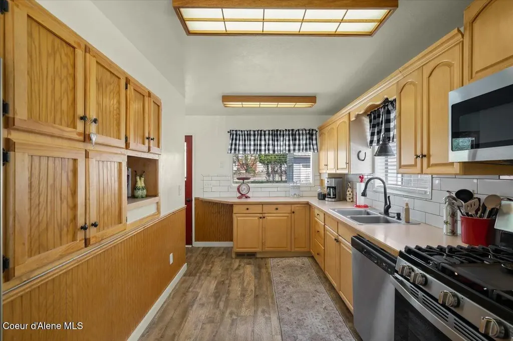 112 W 4th Street Silverton ID 83867